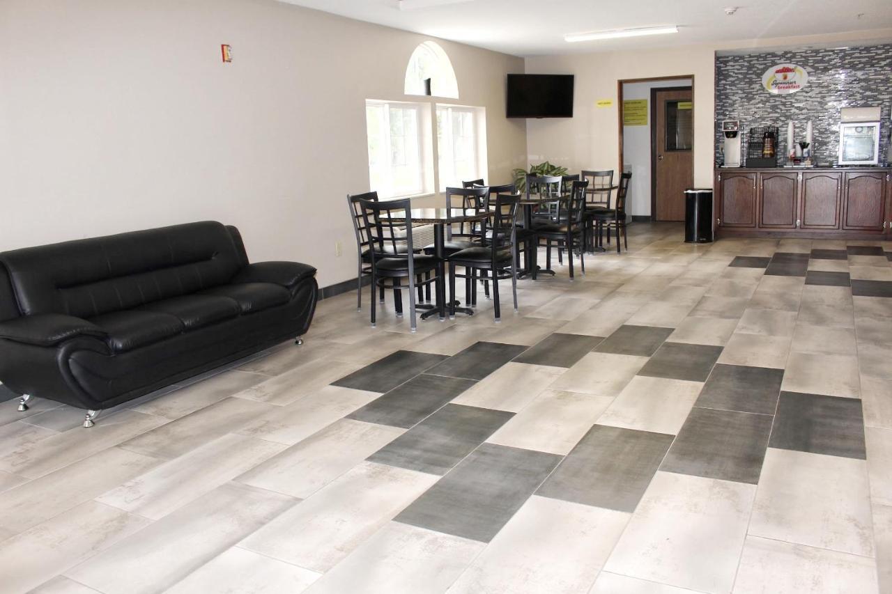 Super 8 By Wyndham De Soto Exterior foto